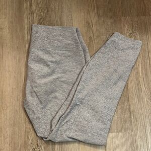 Gray Alo Leggings - super soft material